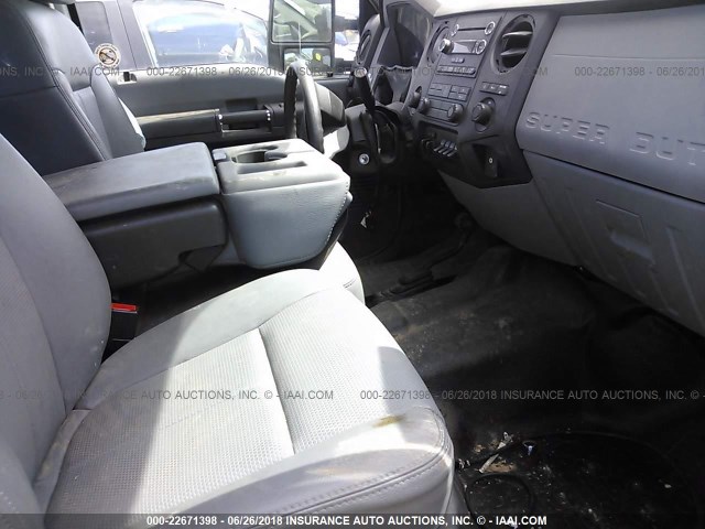 1FT7X2B69FEB07499 - 2015 FORD F250 SUPER DUTY WHITE photo 5