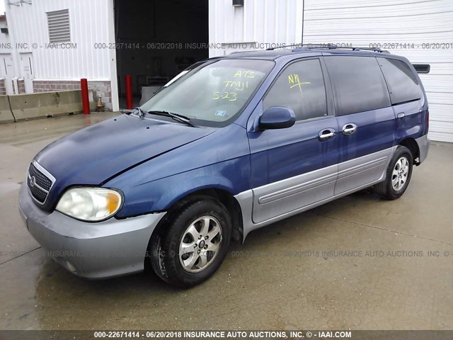 KNDUP131246579924 - 2004 KIA SEDONA EX/LX BLUE photo 2