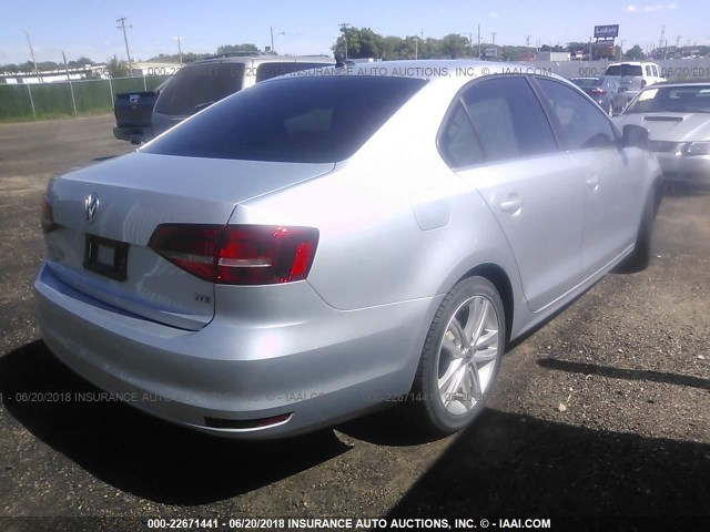 3VWLA7AJ0FM293220 - 2015 VOLKSWAGEN JETTA TDI SILVER photo 4