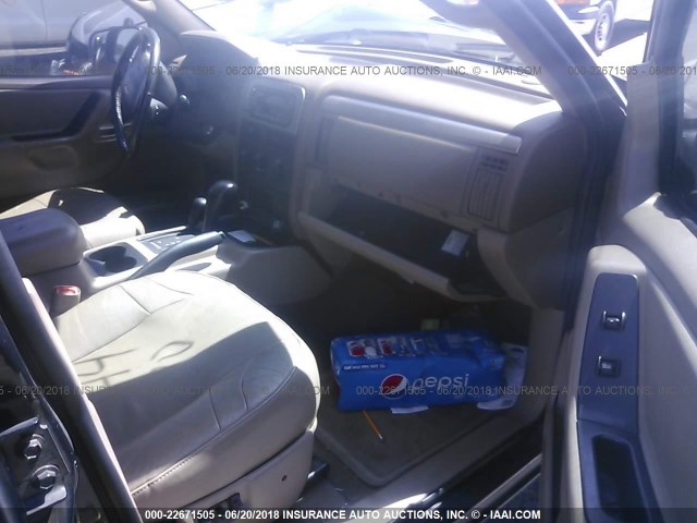 1J4GW48S34C296639 - 2004 JEEP GRAND CHEROKEE LAREDO/COLUMBIA/FREEDOM 黑色 照片 5