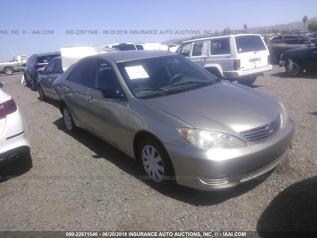 JTDBE32K863049738 - 2006 TOYOTA CAMRY LE/XLE TAN photo 1