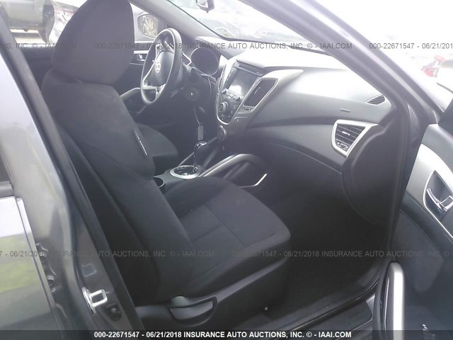 KMHTC6AD9EU204879 - 2014 HYUNDAI VELOSTER GRAY photo 5