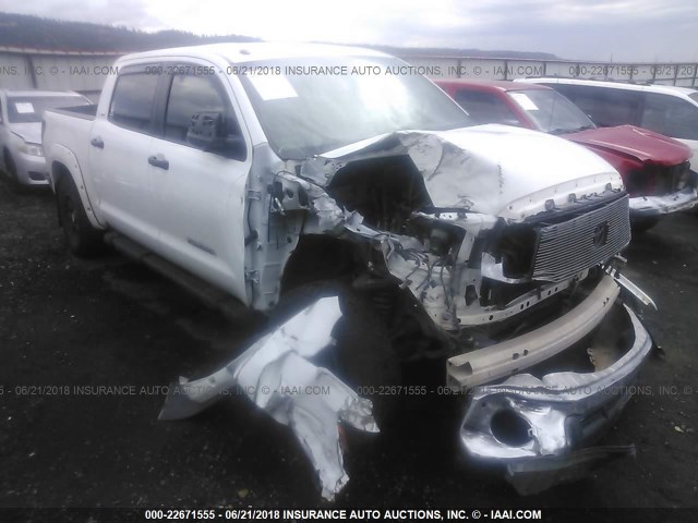 5TFDY5F16BX175418 - 2011 TOYOTA TUNDRA CREWMAX SR5 WHITE photo 1