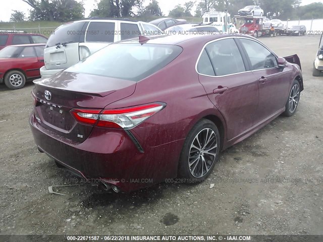 4T1B11HK1JU540867 - 2018 TOYOTA CAMRY L/LE/XLE/SE/XSE RED photo 4