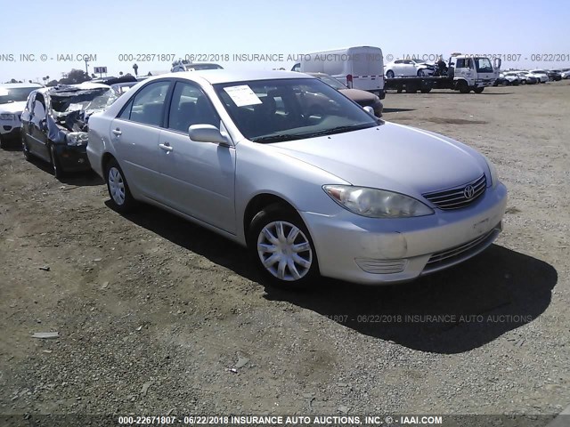 4T1BE32K66U113619 - 2006 TOYOTA CAMRY LE/XLE/SE ვერცხლისფერი ფოტო 1