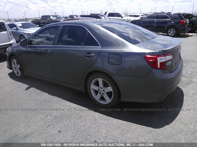 4T1BF1FK5CU122657 - 2012 TOYOTA CAMRY SE/LE/XLE 灰色 照片 3