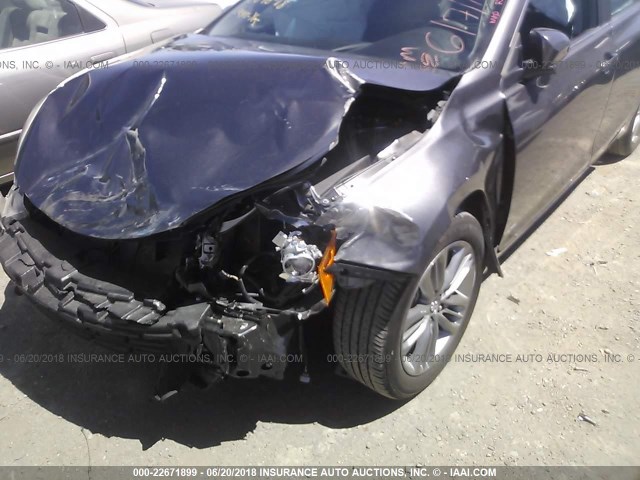 4T1BF1FK6HU335706 - 2017 TOYOTA CAMRY LE/XLE/SE/XSE GRAY photo 6