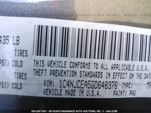 1C4NJCEA5GD648376 - 2016 JEEP COMPASS LATITUDE 灰色 照片 9