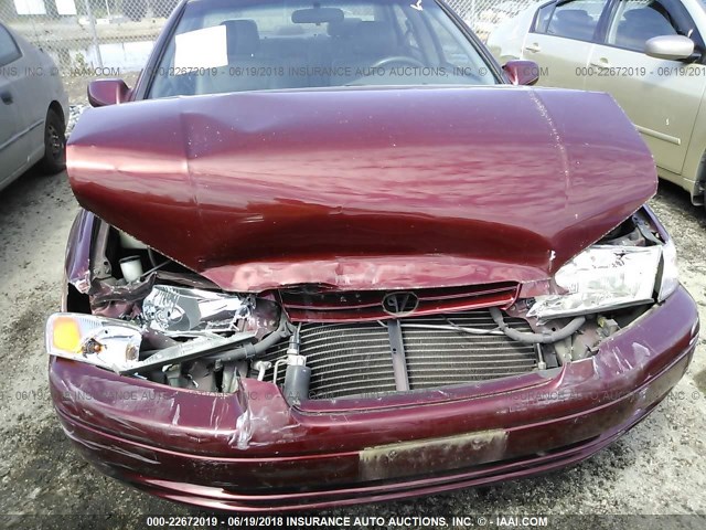 JT2BG22K5X0377103 - 1999 TOYOTA CAMRY LE/XLE RED photo 6