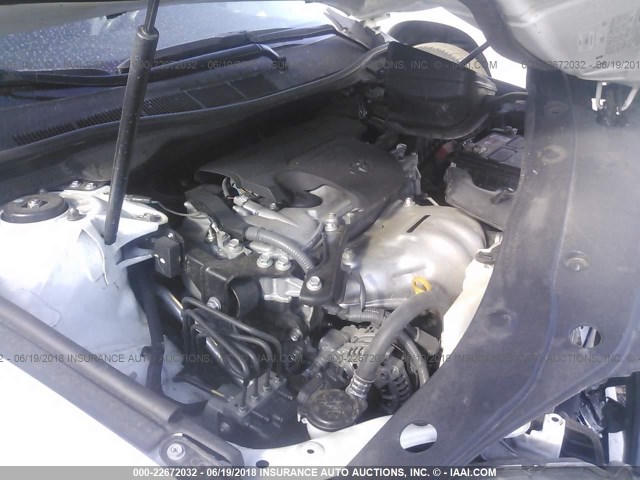 4T1BF1FK0GU161775 - 2016 TOYOTA CAMRY LE/XLE/SE/XSE WHITE photo 10