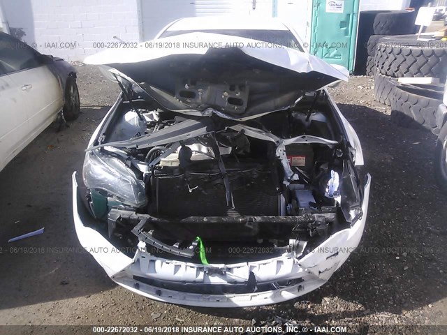 4T1BF1FK0GU161775 - 2016 TOYOTA CAMRY LE/XLE/SE/XSE WHITE photo 6