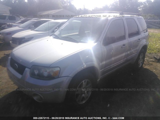 1FMCU04105KC91420 - 2005 FORD ESCAPE LIMITED SILVER photo 2