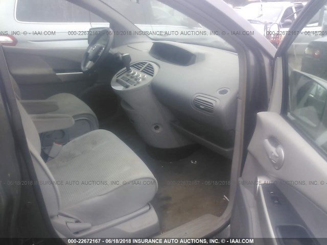 5N1BV28U24N307817 - 2004 NISSAN QUEST S/SE/SL GRAY photo 5