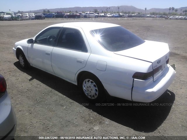 4T1BG22K0XU439129 - 1999 TOYOTA CAMRY CE/LE/XLE WHITE photo 3