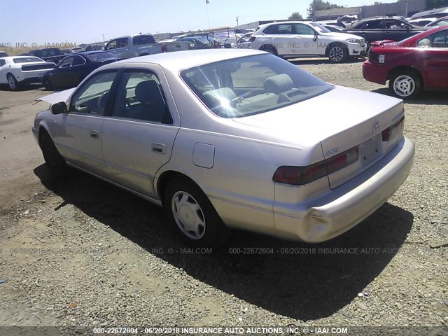 4T1BG22K7XU406435 - 1999 TOYOTA CAMRY CE/LE/XLE 金色 照片 3