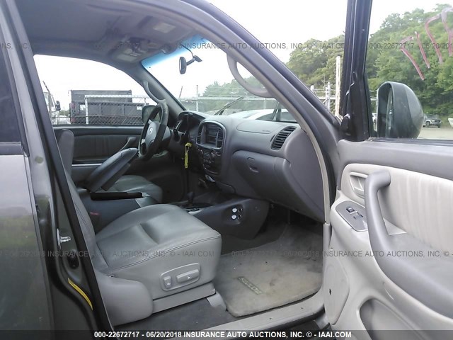 5TDBT48A04S225963 - 2004 TOYOTA SEQUOIA LIMITED GRAY photo 5