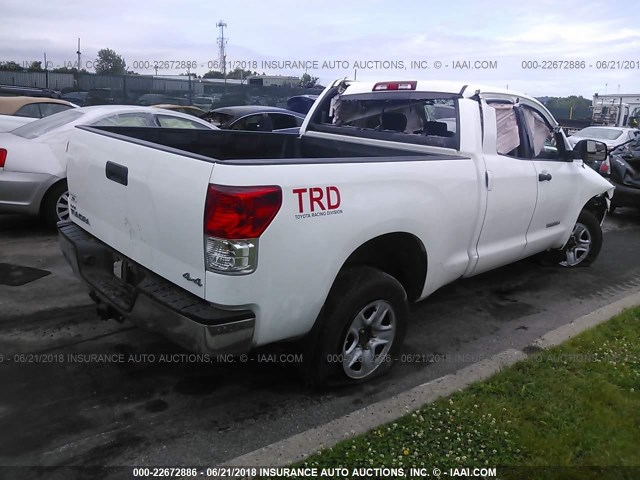 5TFUM5F18BX026536 - 2011 TOYOTA TUNDRA DOUBLE CAB SR5 WHITE photo 4