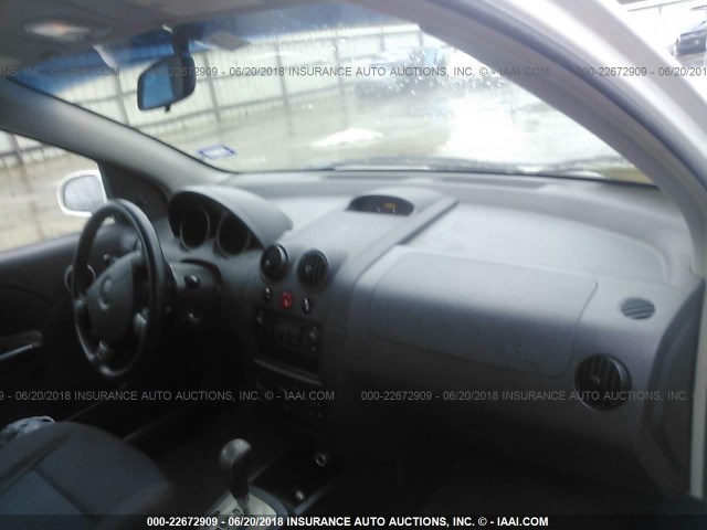 KL1TD66607B743487 - 2007 CHEVROLET AVEO LS WHITE photo 5