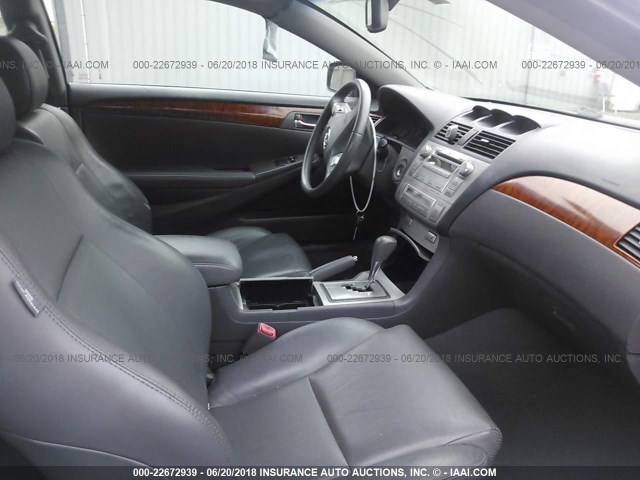 4T1CA30P77U134916 - 2007 TOYOTA CAMRY SOLARA SE/SLE ნაცრისფერი ფოტო 5