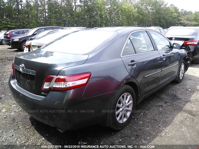 4T1BK3EKXBU631747 - 2011 TOYOTA CAMRY SE/LE/XLE 灰色 照片 4