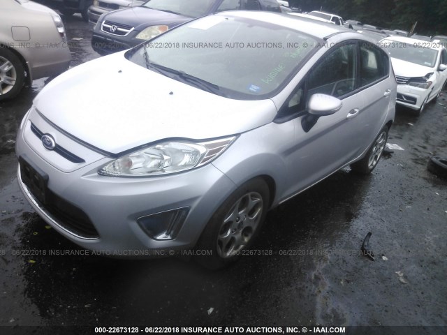 3FADP4FJ4BM117087 - 2011 FORD FIESTA SES SILVER photo 2