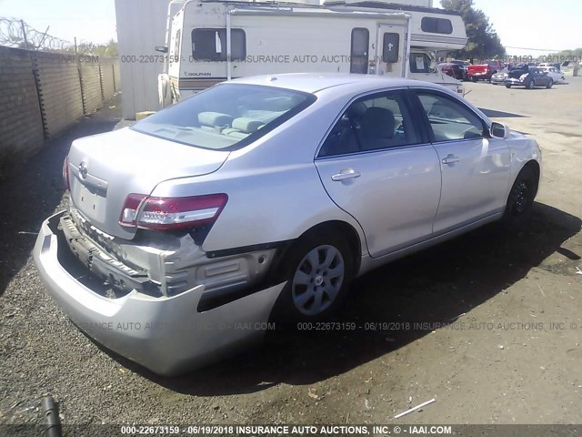 4T1BF3EK7BU120503 - 2011 TOYOTA CAMRY SE/LE/XLE 银色 照片 4