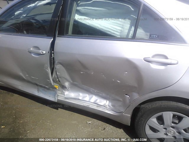 4T1BF3EK7BU120503 - 2011 TOYOTA CAMRY SE/LE/XLE 银色 照片 6