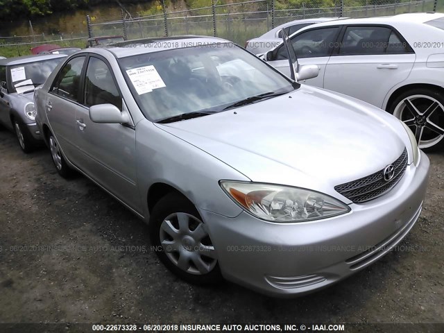 4T1BE32K52U513374 - 2002 TOYOTA CAMRY LE/XLE/SE ნაცრისფერი ფოტო 1