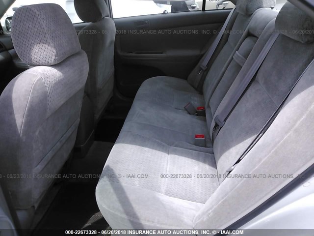 4T1BE32K52U513374 - 2002 TOYOTA CAMRY LE/XLE/SE ნაცრისფერი ფოტო 8