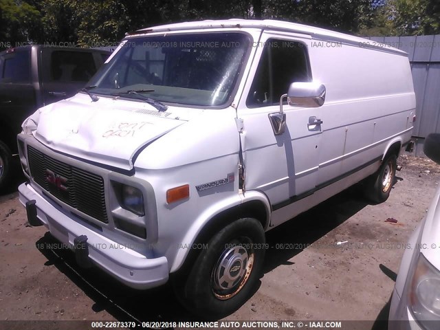 1GTGG35K0SF530992 - 1995 GMC VANDURA G3500 WHITE photo 2