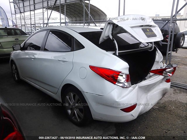 KMHCU4AE5EU761931 - 2014 HYUNDAI ACCENT GLS/SE WHITE photo 3