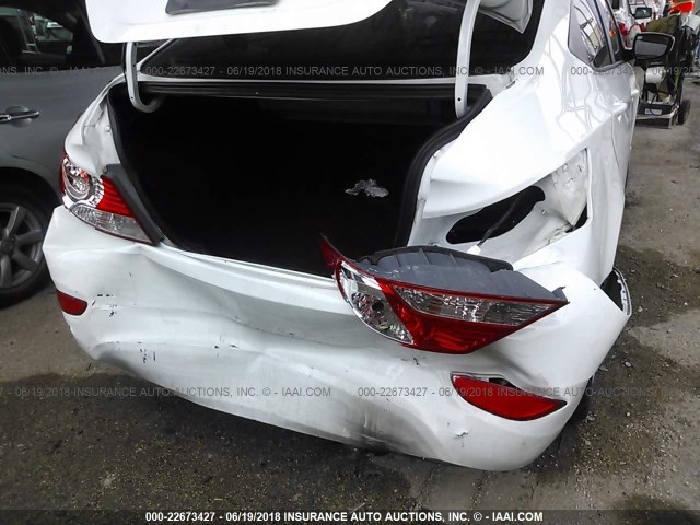 KMHCU4AE5EU761931 - 2014 HYUNDAI ACCENT GLS/SE WHITE photo 6