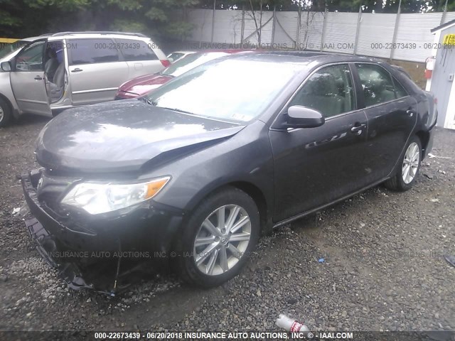 4T1BF1FK1EU851533 - 2014 TOYOTA CAMRY L/SE/LE/XLE 灰色 照片 2