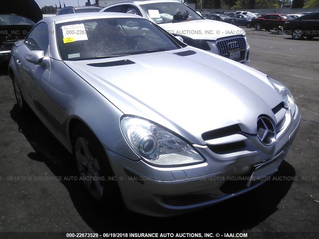 WDBWK54F16F089923 - 2006 MERCEDES-BENZ SLK 280 SILVER photo 1