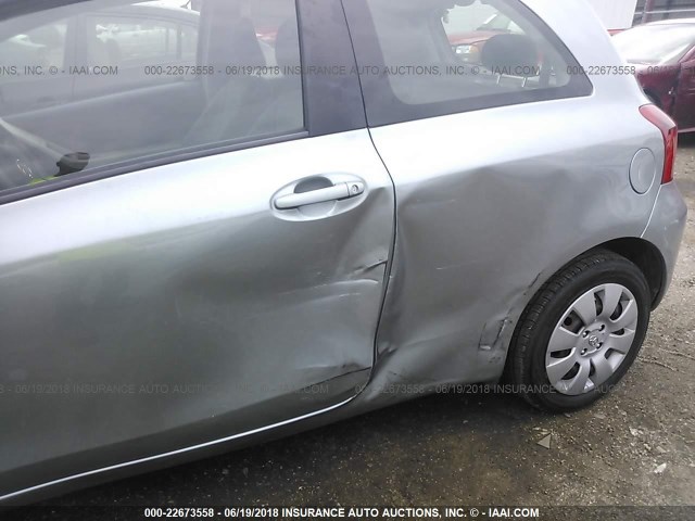 JTDJT923985140473 - 2008 TOYOTA YARIS Gris photo 6