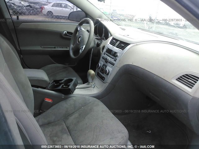 1G1ZH57B99F133914 - 2009 CHEVROLET MALIBU 1LT 银色 照片 5