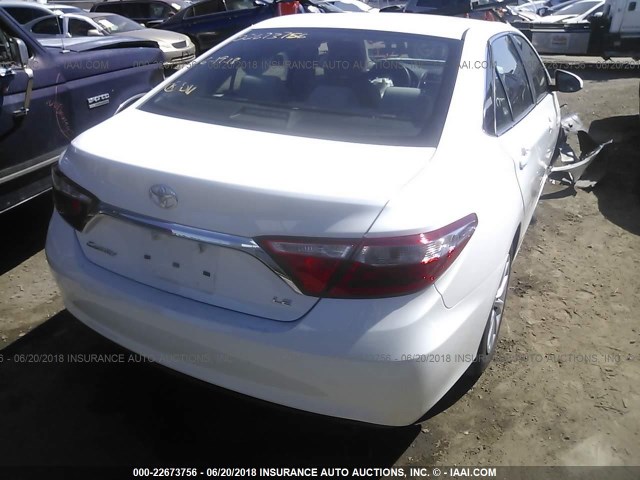4T4BF1FK8GR566417 - 2016 TOYOTA CAMRY LE/XLE/SE/XSE 白色 照片 4