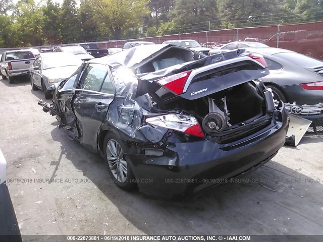 4T1BF1FK3FU060681 - 2015 TOYOTA CAMRY LE/XLE/SE/XSE BLACK photo 3