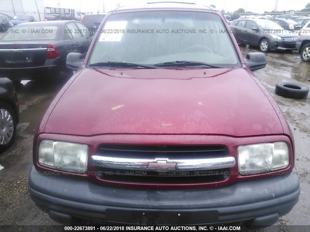 2CNBE18C8Y6939555 - 2000 CHEVROLET TRACKER RED photo 8
