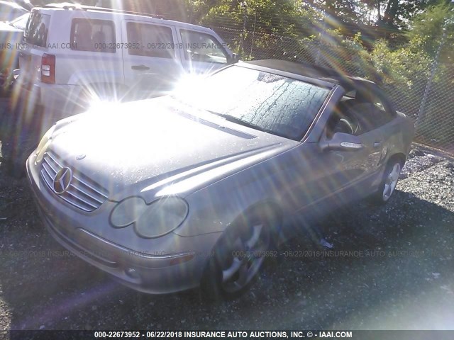 WDBTK65J95F164717 - 2005 MERCEDES-BENZ CLK 320 SILVER photo 2