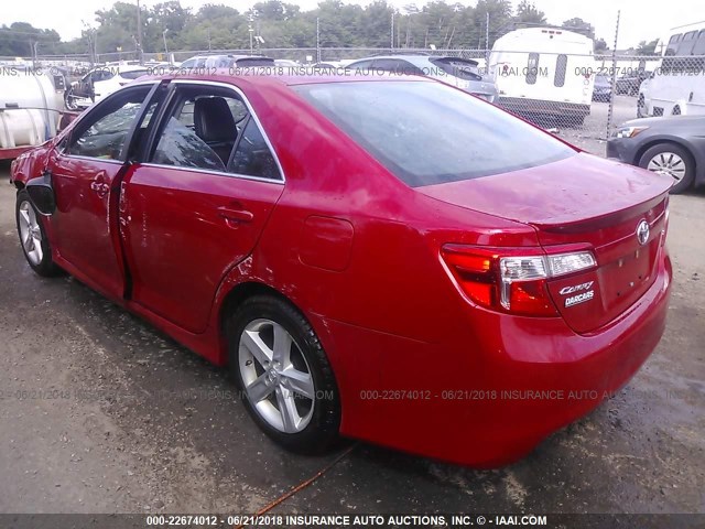 4T1BF1FK3DU704273 - 2013 TOYOTA CAMRY L/SE/LE/XLE 红色 照片 3