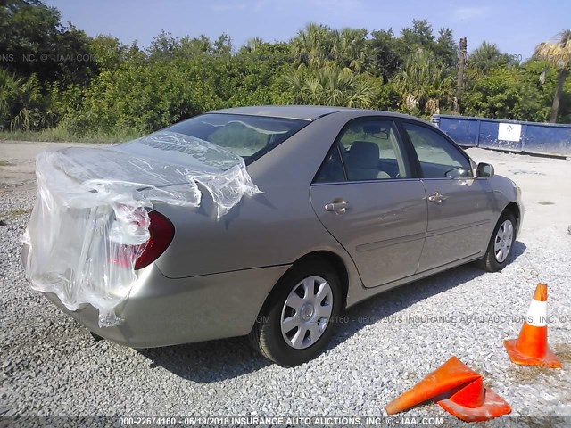 4T1BE32K32U544753 - 2002 TOYOTA CAMRY LE/XLE/SE 金色 照片 4