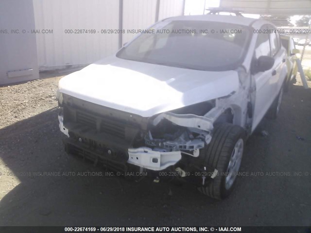 1FMCU0F75HUB45038 - 2017 FORD ESCAPE S WHITE photo 6