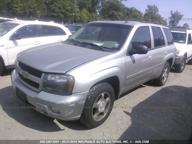 1GNDT13S982104280 - 2008 CHEVROLET TRAILBLAZER LS/LT SILVER photo 2