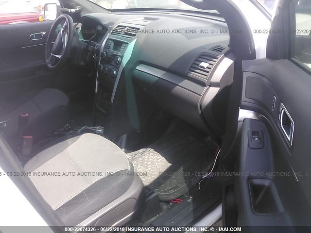 1FM5K8AR1DGB63874 - 2013 FORD EXPLORER POLICE INTERCEPTOR WHITE photo 5