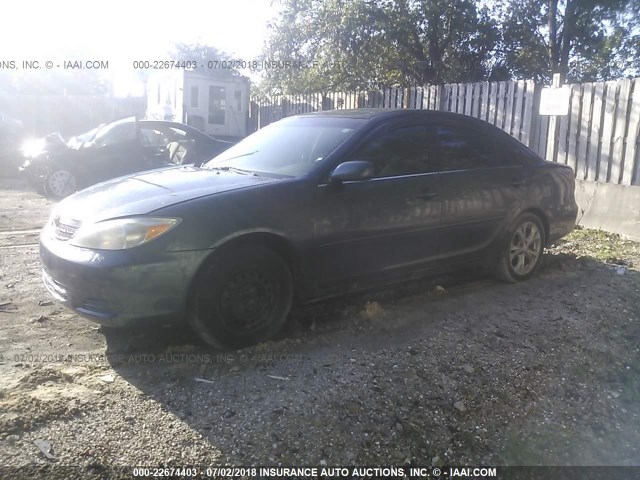 JTDBE32K320028646 - 2002 TOYOTA CAMRY LE/XLE/SE მწვანე ფოტო 2