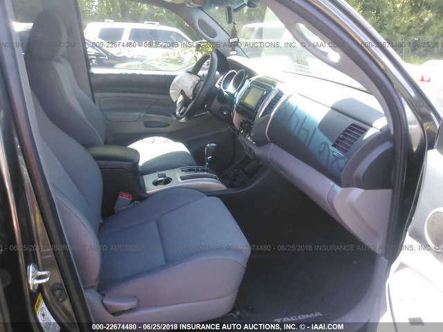 3TMLU4EN6EM164290 - 2014 TOYOTA TACOMA DOUBLE CAB ნაცრისფერი ფოტო 5