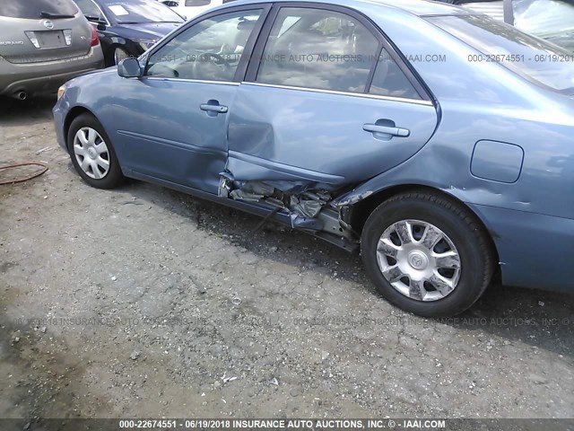 4T1BE32K24U934438 - 2004 TOYOTA CAMRY LE/XLE/SE 蓝色 照片 6