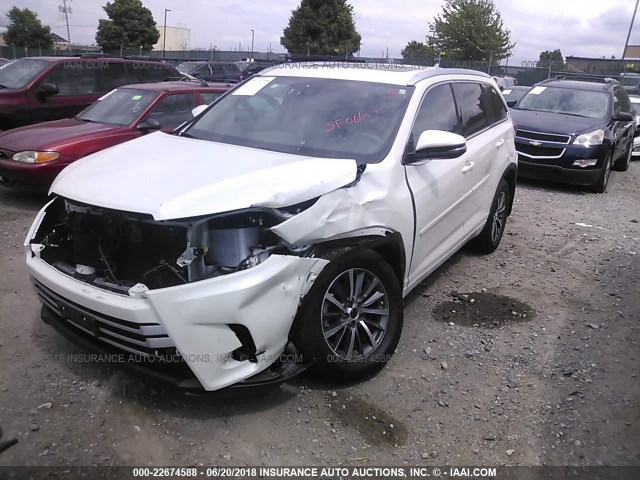 5TDJZRFH5JS525940 - 2018 TOYOTA HIGHLANDER SE/XLE WHITE photo 2