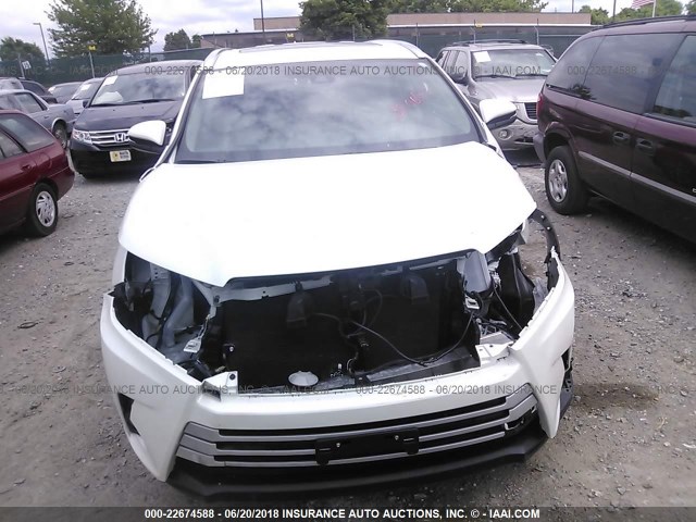 5TDJZRFH5JS525940 - 2018 TOYOTA HIGHLANDER SE/XLE WHITE photo 6